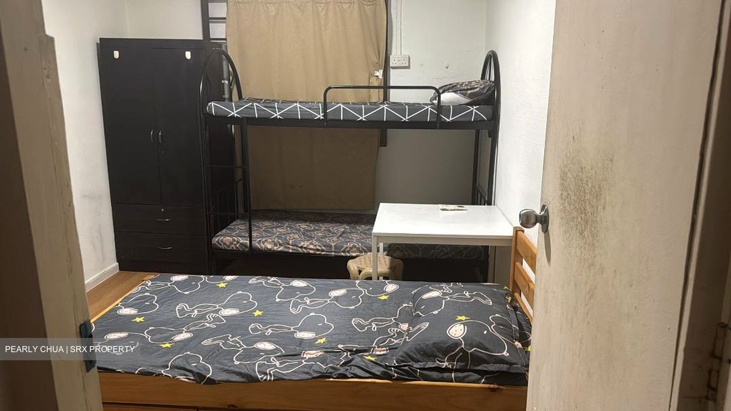 Hougang Avenue 5 (Hougang),  #561584451